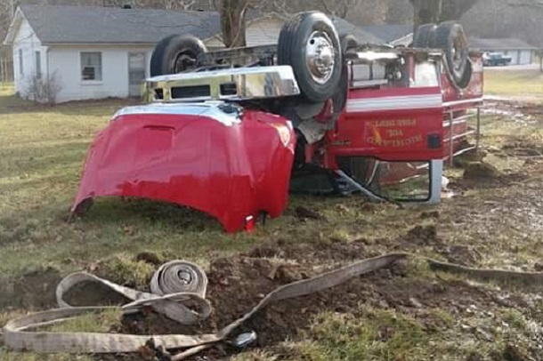 Fire truck crash 12 25 19 Knox