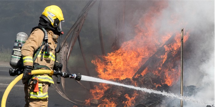 Tractor trailer burning 700