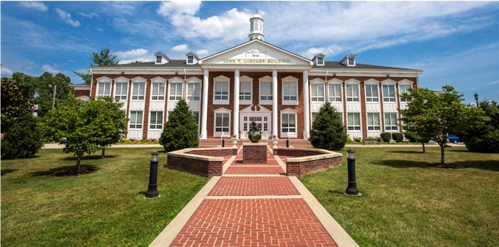 Building that houses Dept of Edu at UC