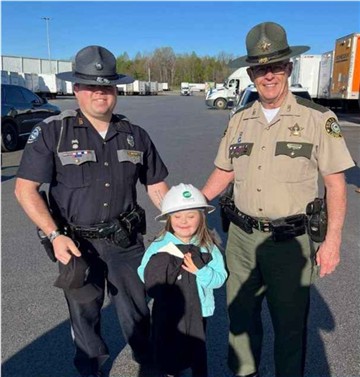 London City Police PAO, Hobie Daugherty with Maizley sporting a Jackson RECC safety hat and Laurel County Sheriff's PAO, Deputy Gilbert Acciardo (Laurel County Sheriff's Office) images3/NEWS_PICS/MAIZLEY_1-360.jpg#joomlaImage://local-images3/NEWS_PICS/MAIZLEY: https://www.clayconews.com/
